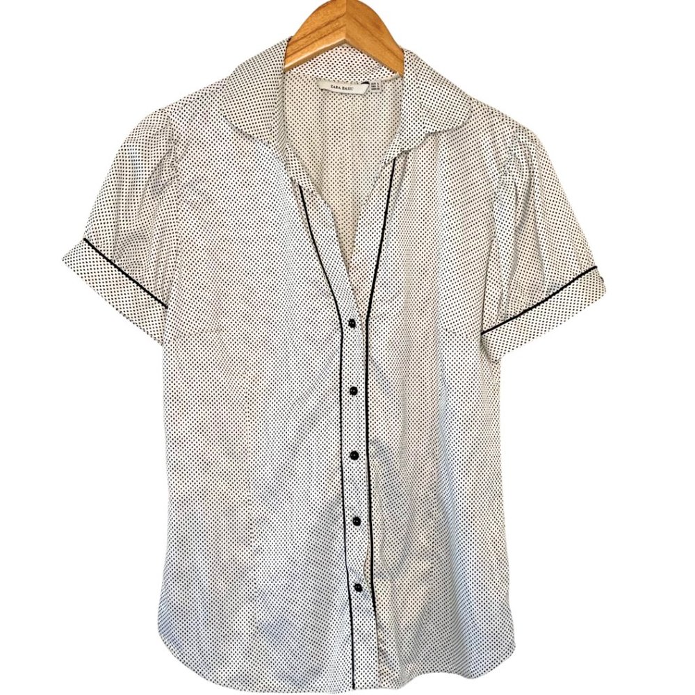Zara Button-Up Top w/Black Polka Dots, Buttons & Piping